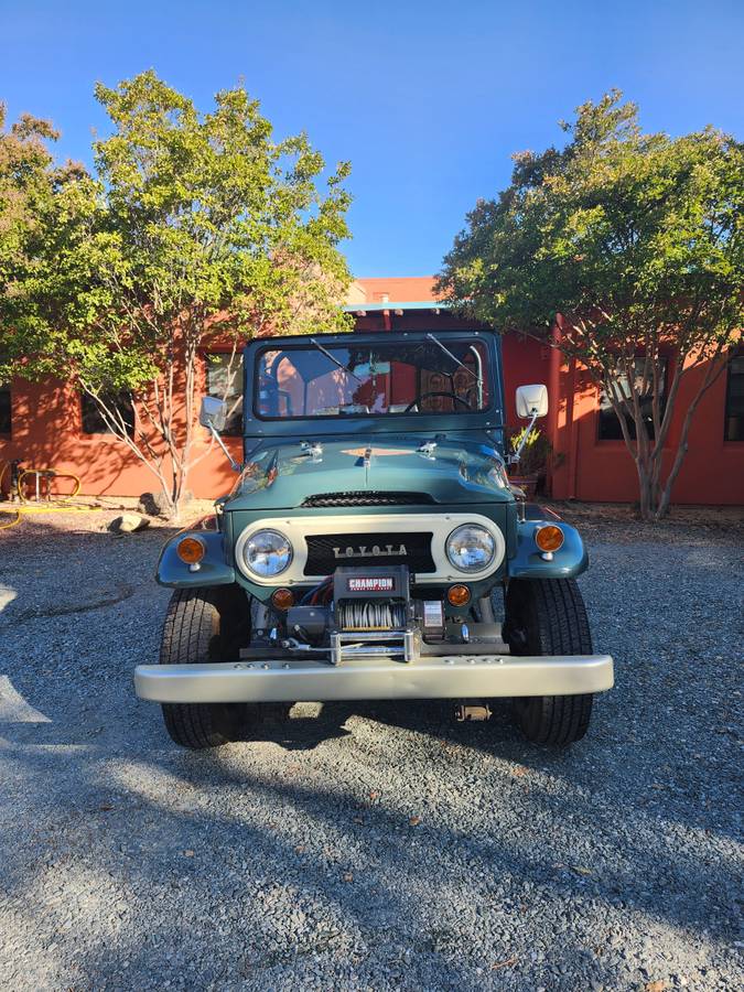 Toyota-landcruiser-fj40-1967-1