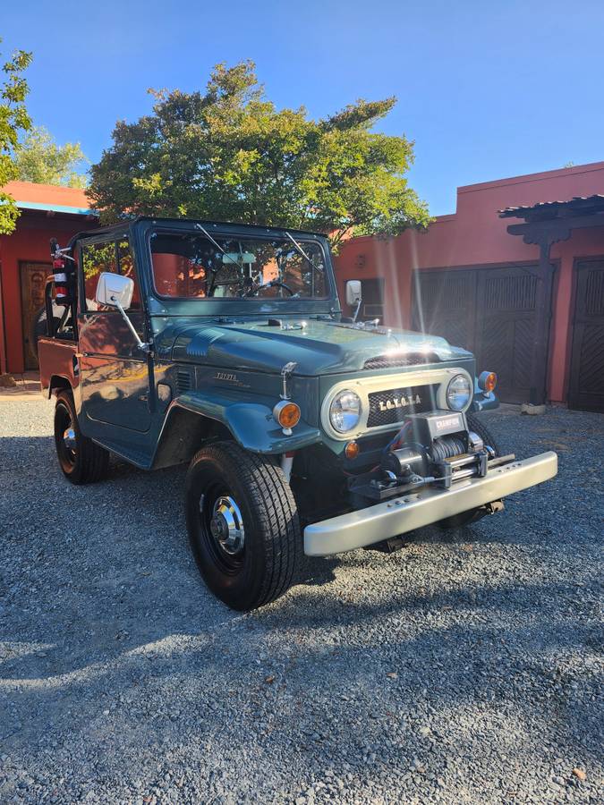 Toyota-landcruiser-fj40-1967-2