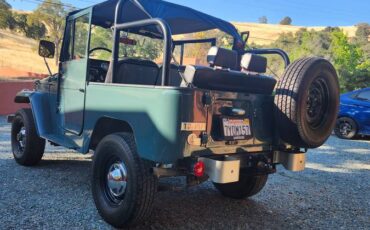 Toyota-landcruiser-fj40-1967-5