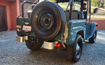 Toyota-landcruiser-fj40-1967-7