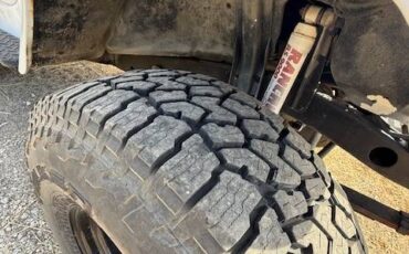 Toyota-landcruiser-fj40-1974-white-7