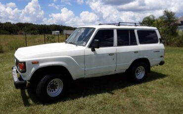 Toyota-landcruiser-hj60-diesel-1987-white-1