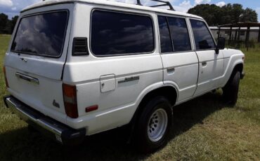 Toyota-landcruiser-hj60-diesel-1987-white-2