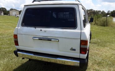 Toyota-landcruiser-hj60-diesel-1987-white-3