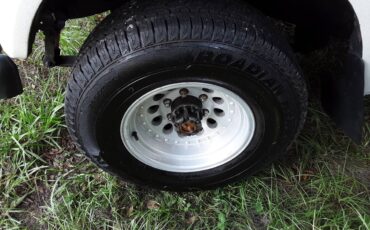 Toyota-landcruiser-hj60-diesel-1987-white-5
