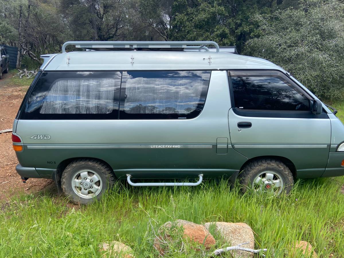 Toyota-liteace-diesel-1993-grey-2