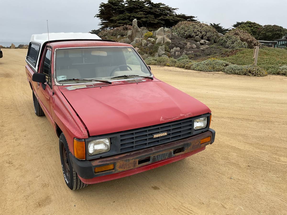 Toyota-long-bed-pickup-1986-red-5