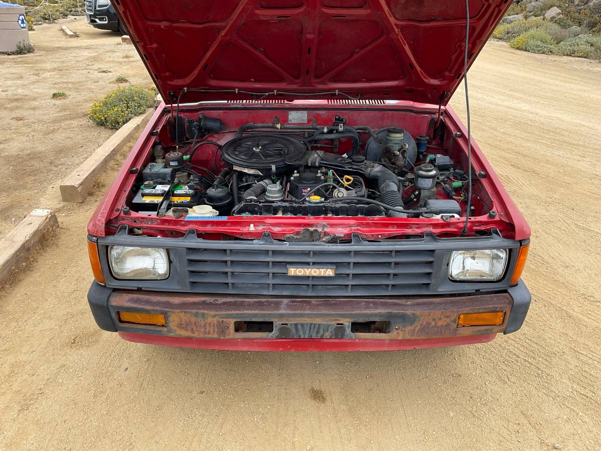 Toyota-long-bed-pickup-1986-red-6