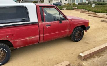 Toyota-long-bed-pickup-1986-red-8
