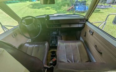 Toyota-mini-cruiser-1984-white-8