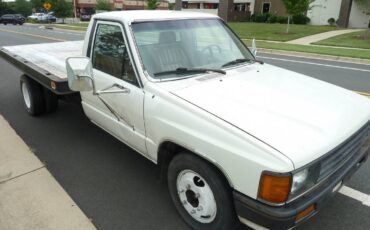 Toyota-pick-up-1987-white-6