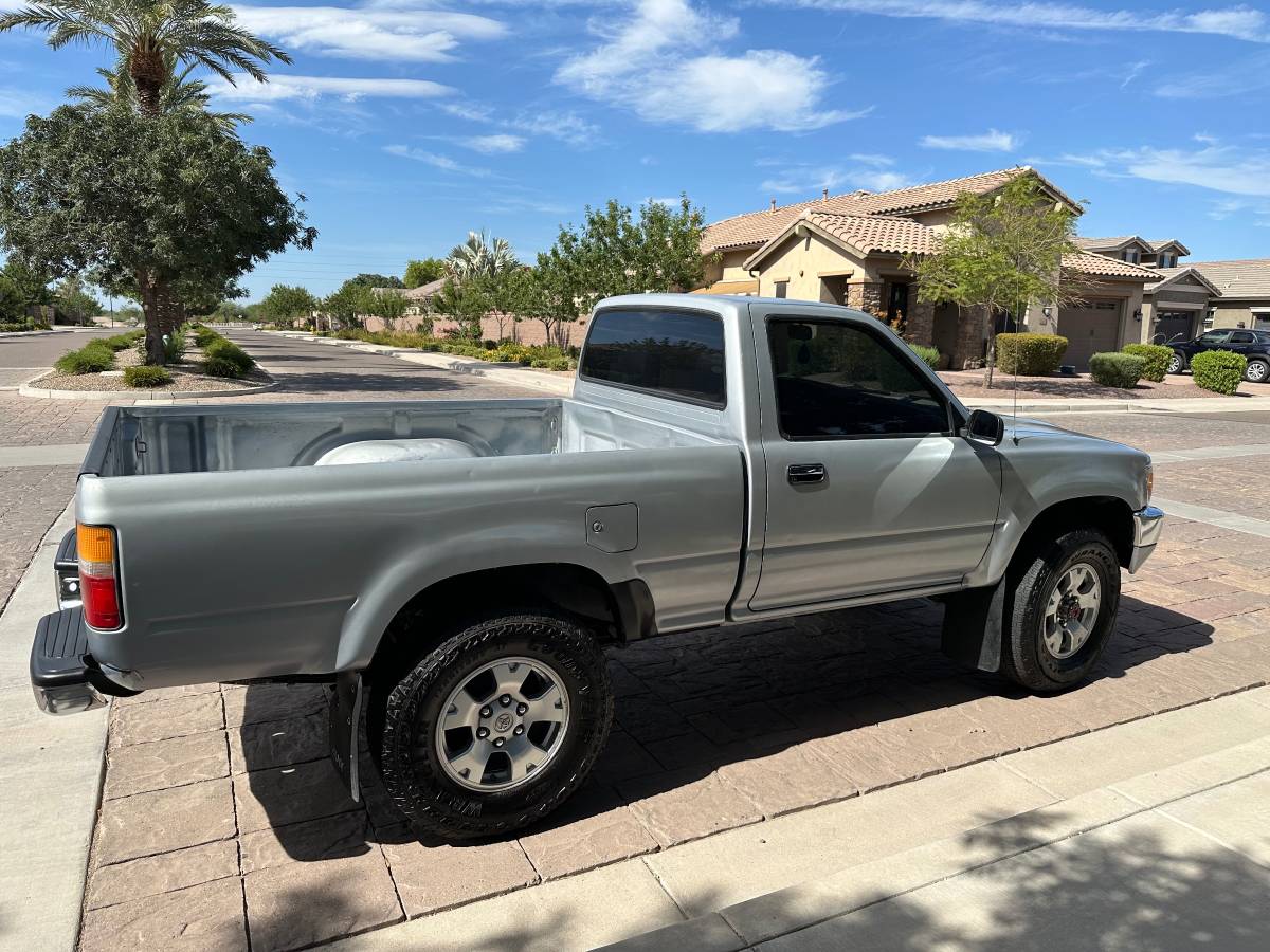 Toyota-pick-up-1989-blue-1