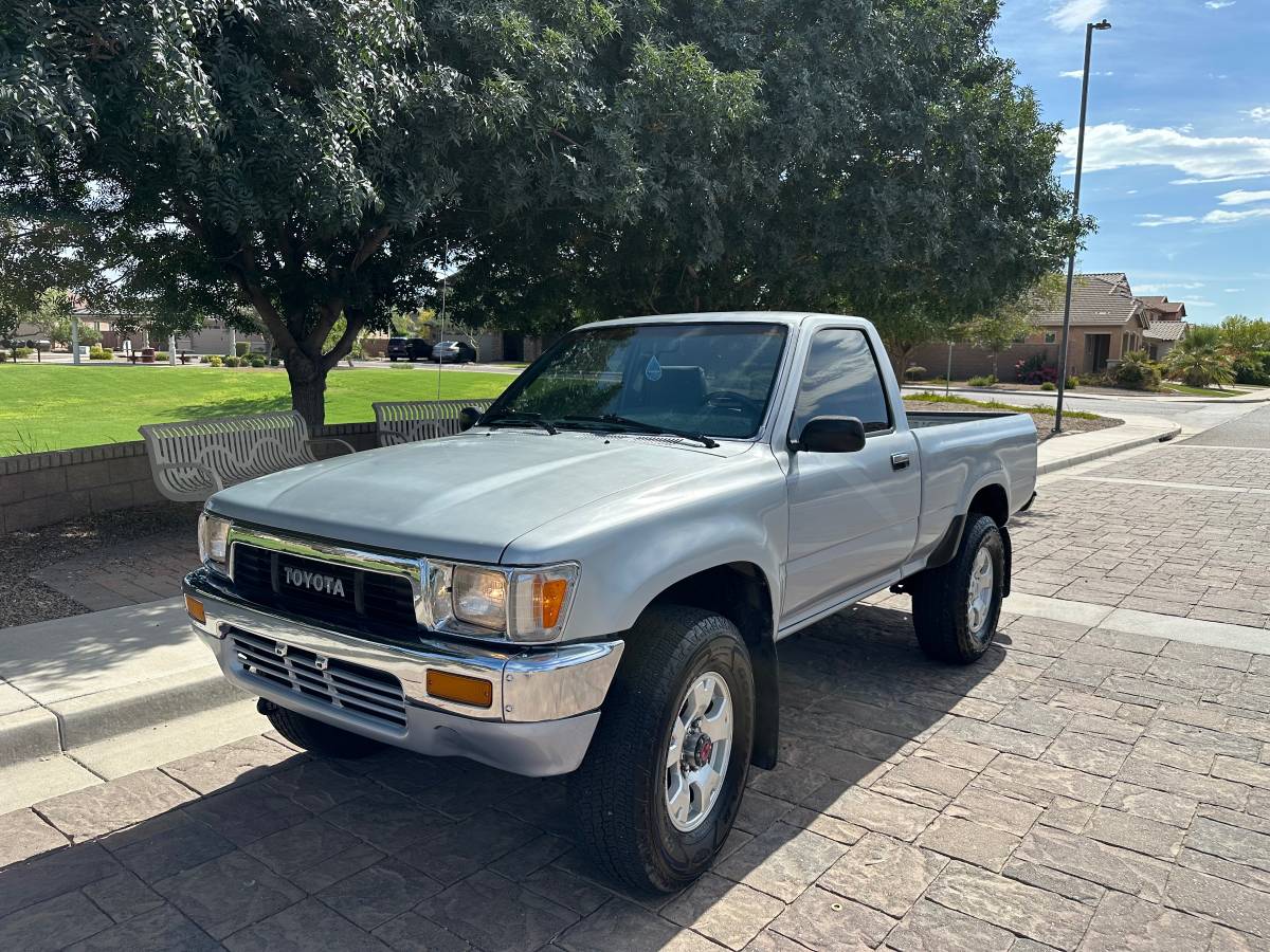 Toyota-pick-up-1989-blue-11