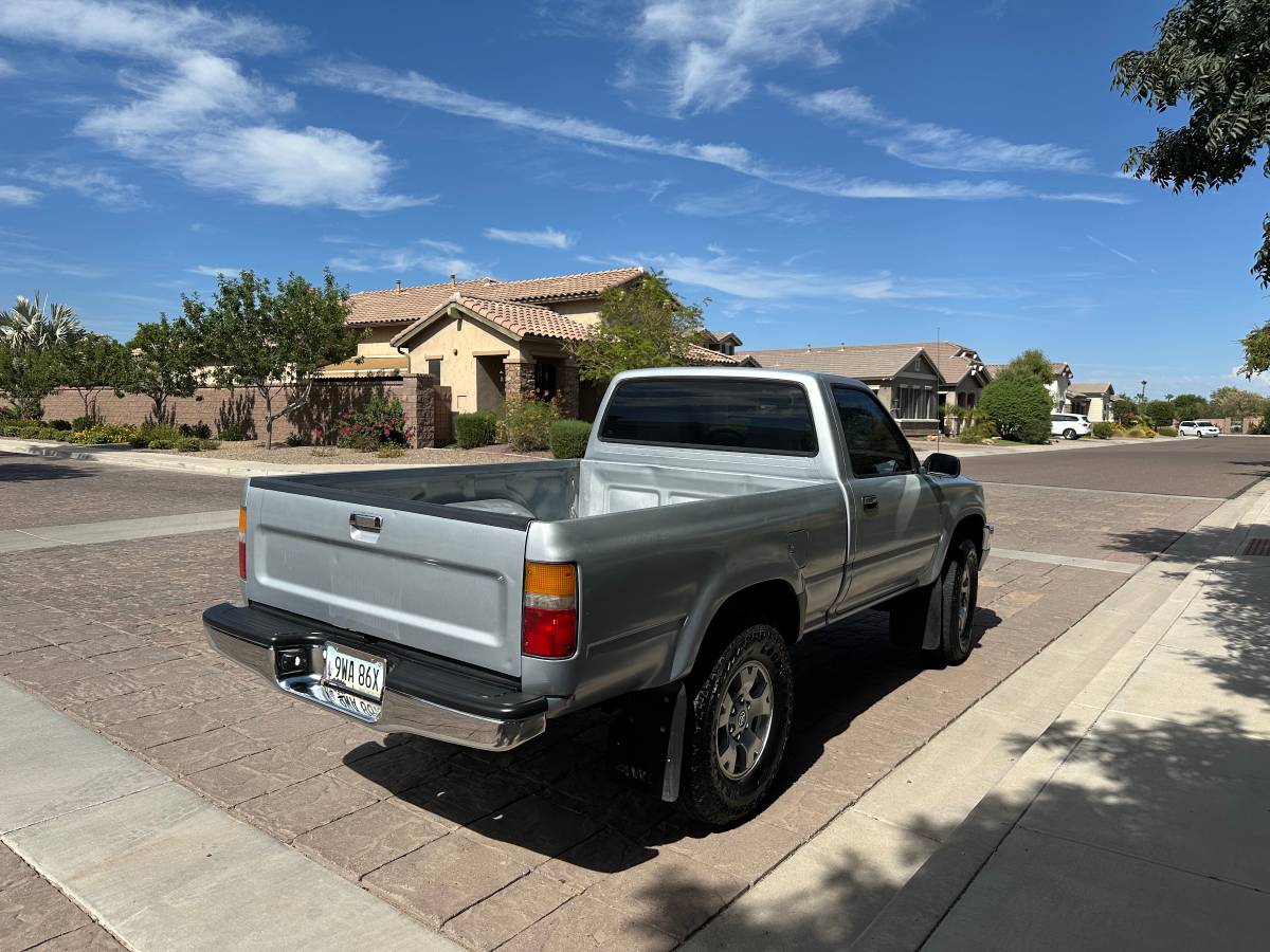 Toyota-pick-up-1989-blue-9