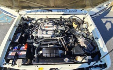 Toyota-pick-up-1990-white-16
