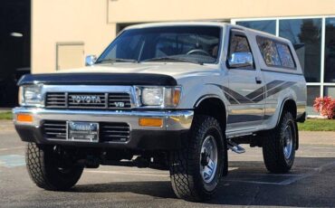 Toyota-pick-up-1990-white