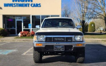 Toyota-pick-up-1990-white-4