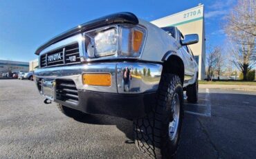 Toyota-pick-up-1990-white-8