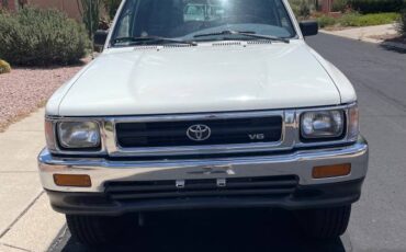 Toyota-pick-up-1992-white-1