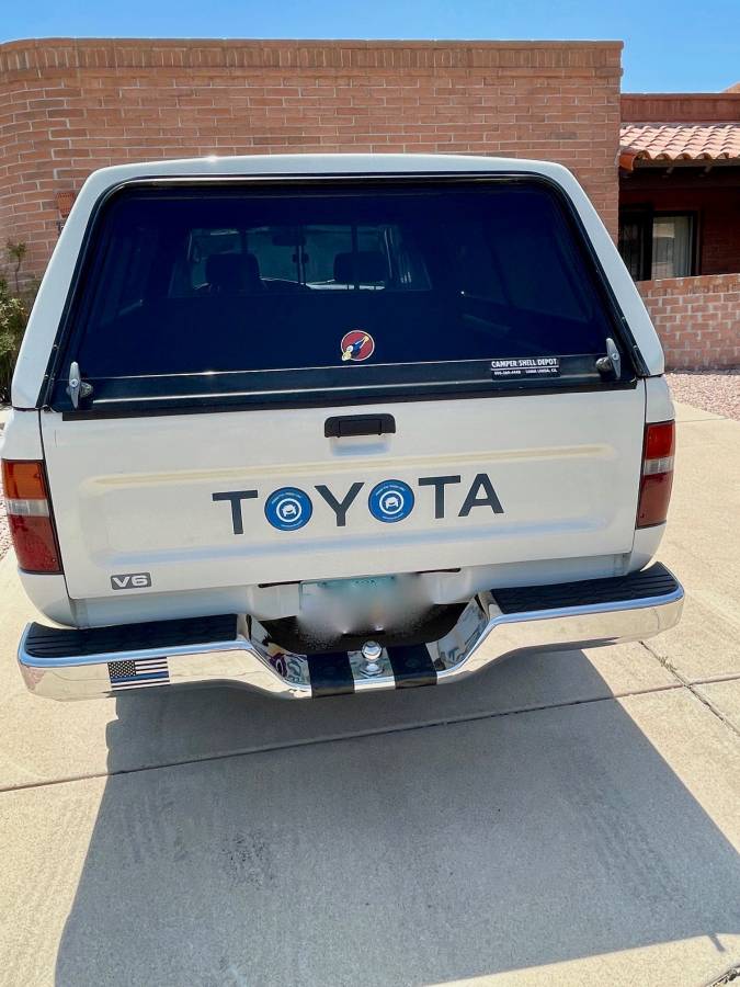 Toyota-pick-up-1992-white-2