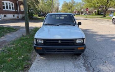Toyota-pick-up-1993-white-3
