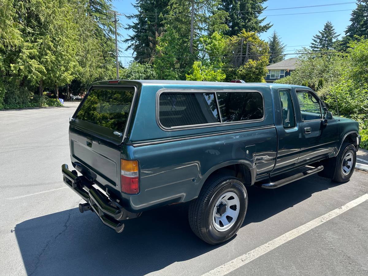 Toyota-pick-up-1995-green-5