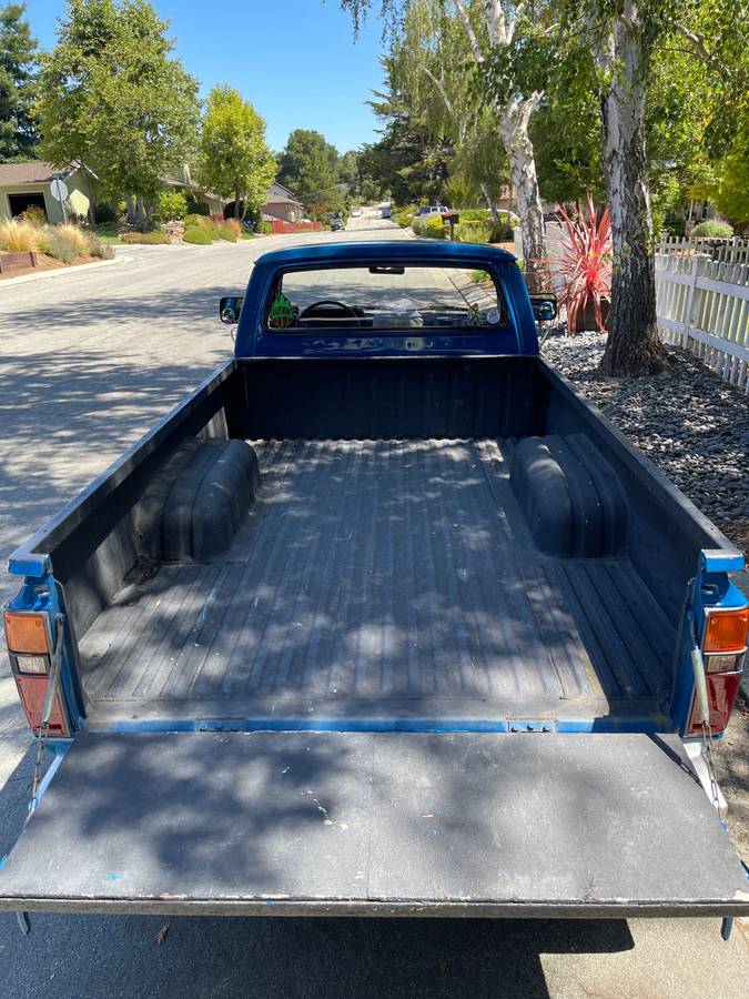 Toyota-pickup-1980-blue-13