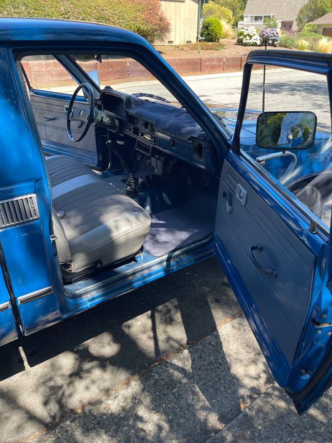 Toyota-pickup-1980-blue-9