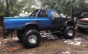 Toyota-pickup-1980-custom-2