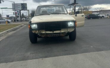 Toyota-pickup-1984-2