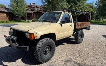 Toyota-pickup-1984