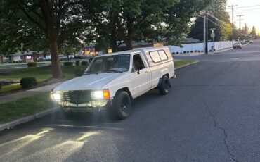 Toyota-pickup-1984-6