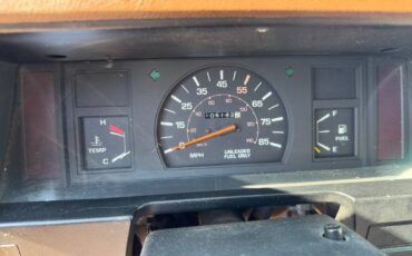 Toyota-pickup-1984-7