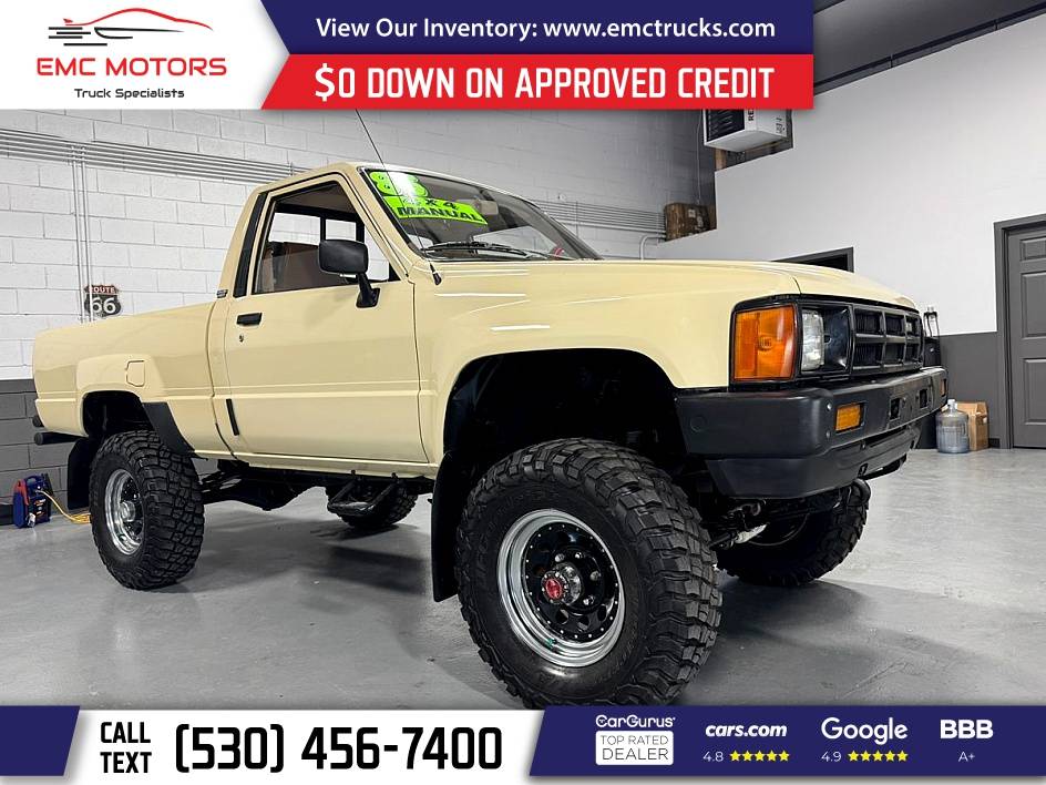 Toyota-pickup-1985-4