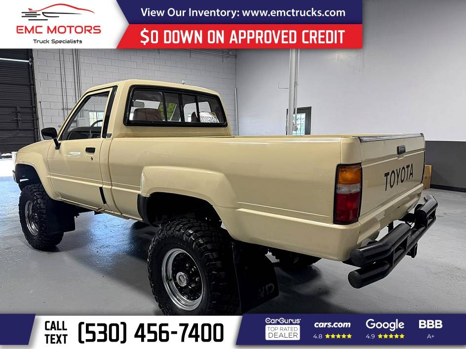 Toyota-pickup-1985-6