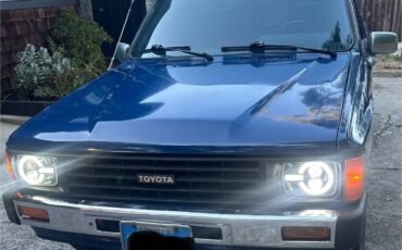 Toyota-pickup-1986-2