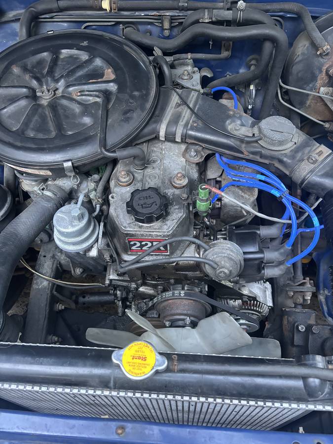 Toyota-pickup-1986-22