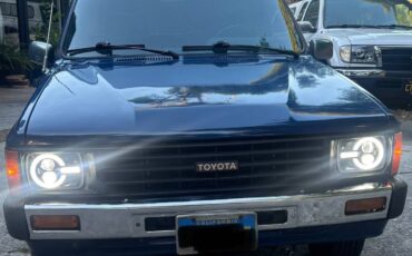 Toyota-pickup-1986-3
