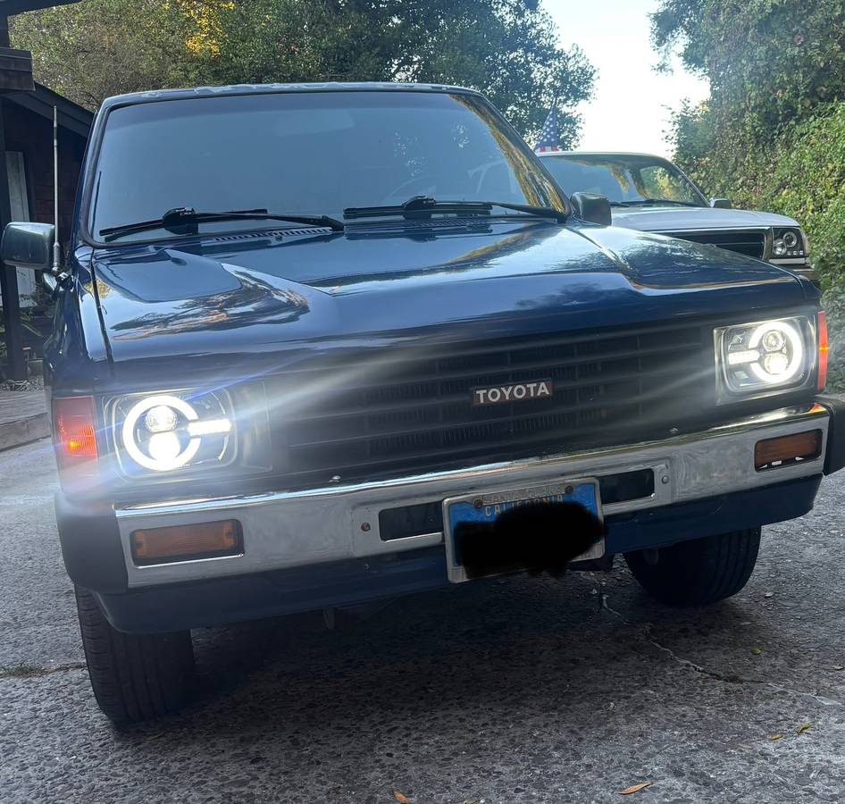 Toyota-pickup-1986