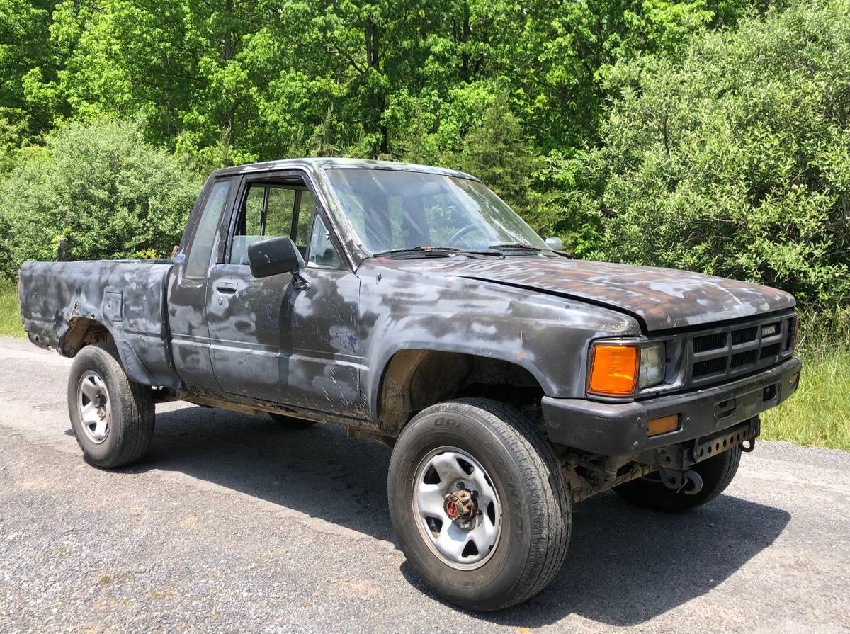Toyota-pickup-1986
