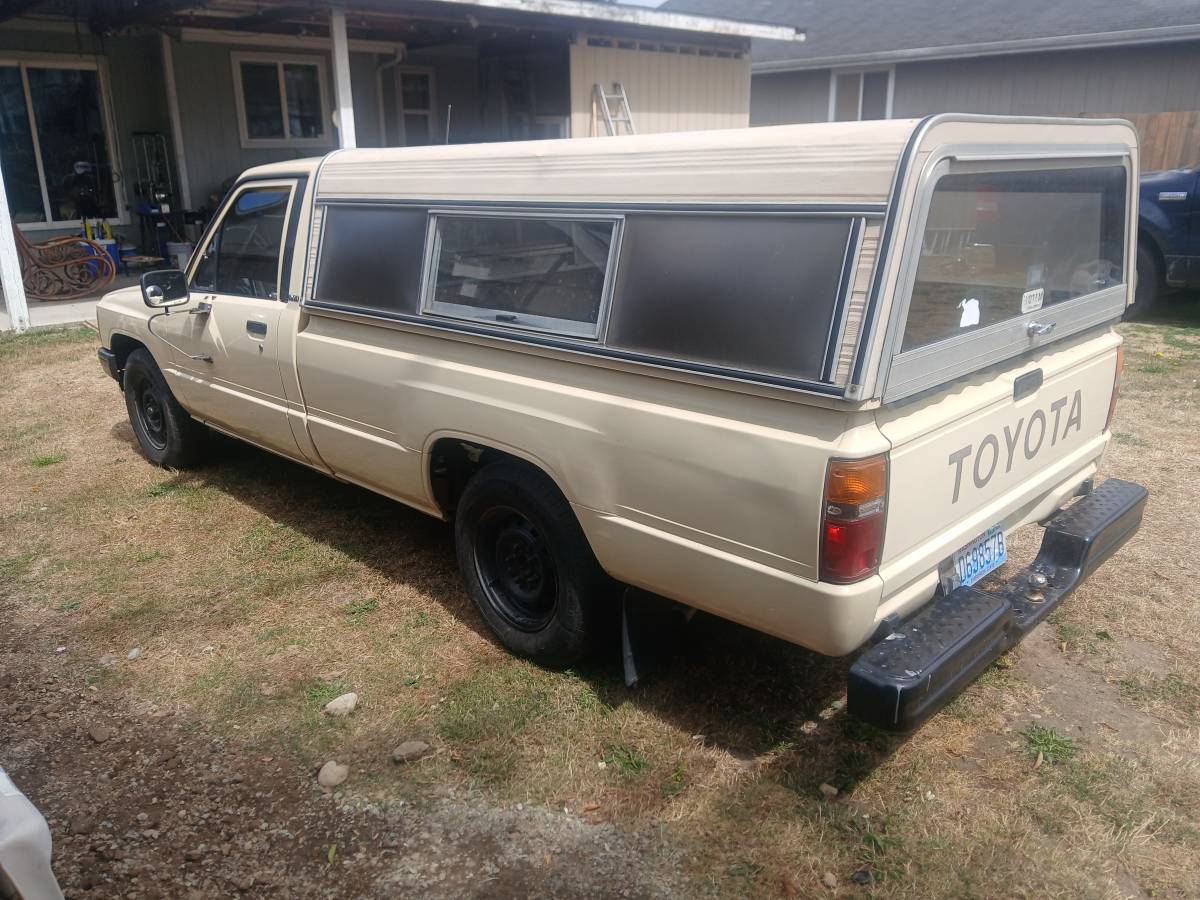 Toyota-pickup-1987-7