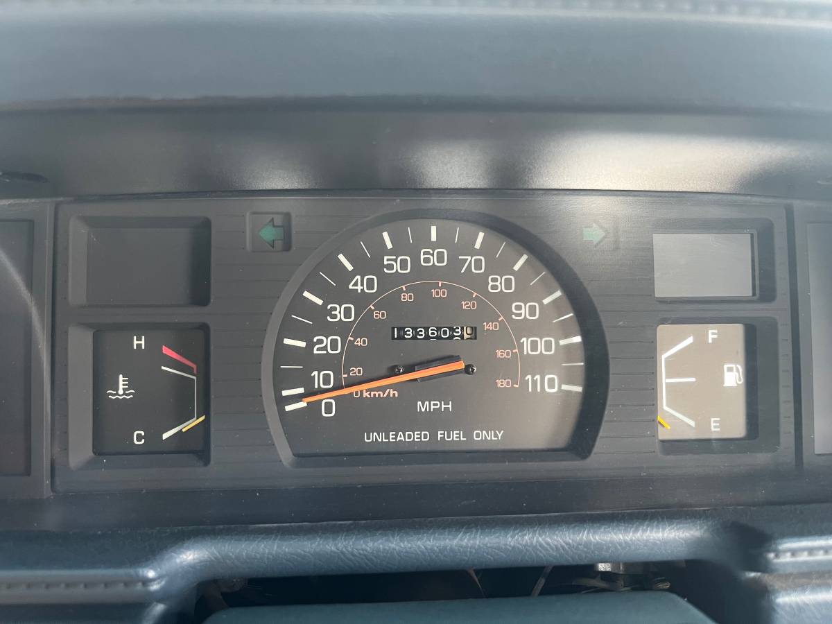 Toyota-pickup-1988-blue-11
