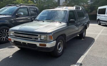 Toyota-pickup-1989-grey