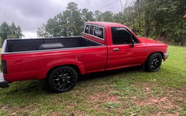 Toyota-pickup-1990-red-2