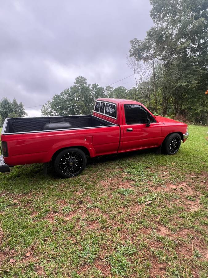 Toyota-pickup-1990-red-2
