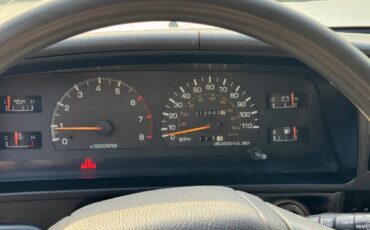 Toyota-pickup-1990-silver-2