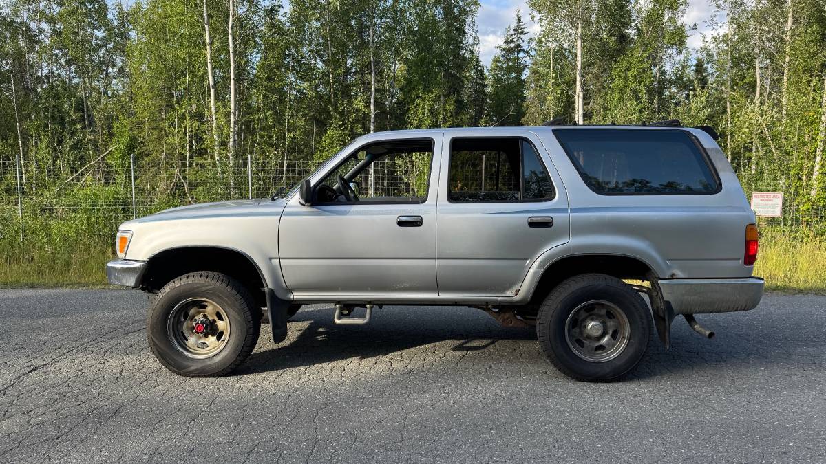 Toyota-pickup-1990-silver-21