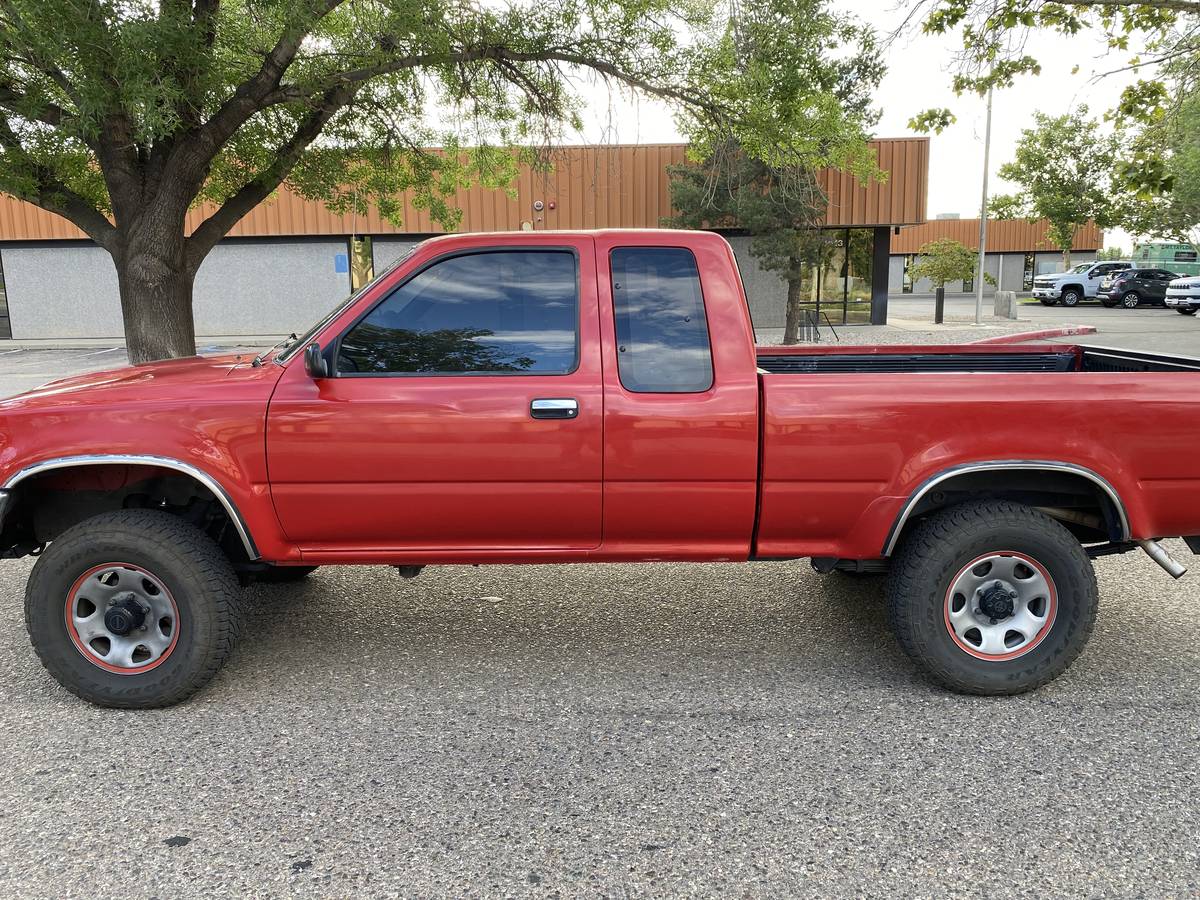 Toyota-pickup-1991-3