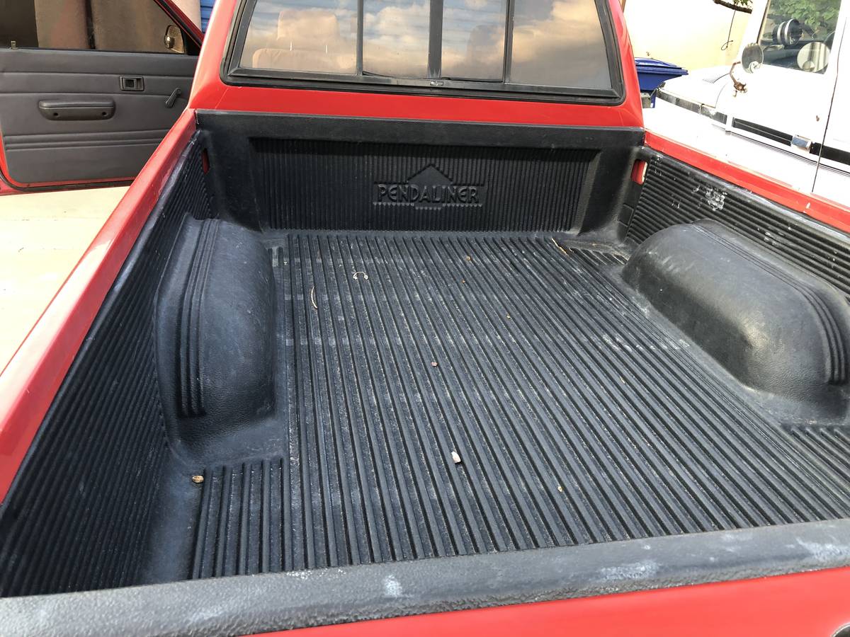 Toyota-pickup-1991-8