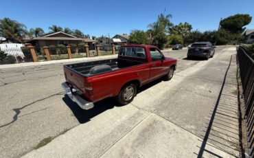 Toyota-pickup-1992-red-1